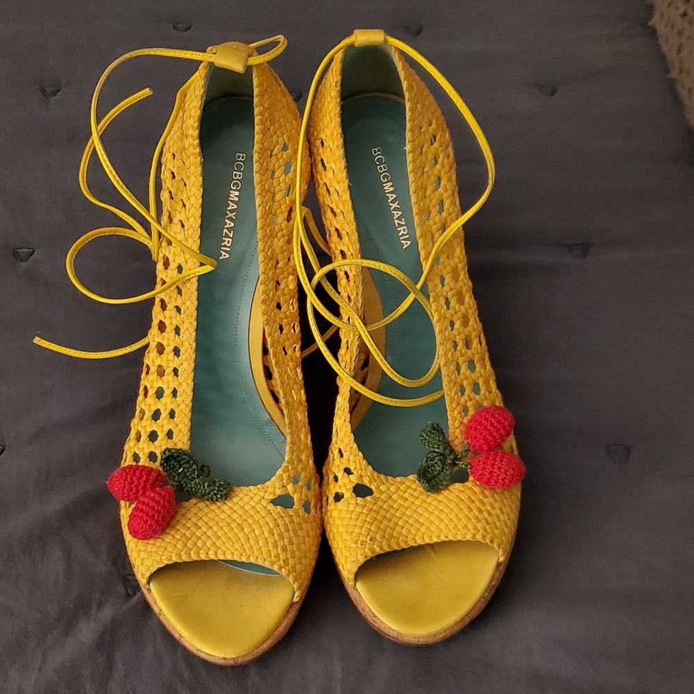 BCBG MaxAzria Wedge Heels